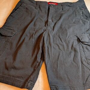 Union Bay Men's  Cargo Shorts w/ 8 pockets Solid Black  Size 34-EUC